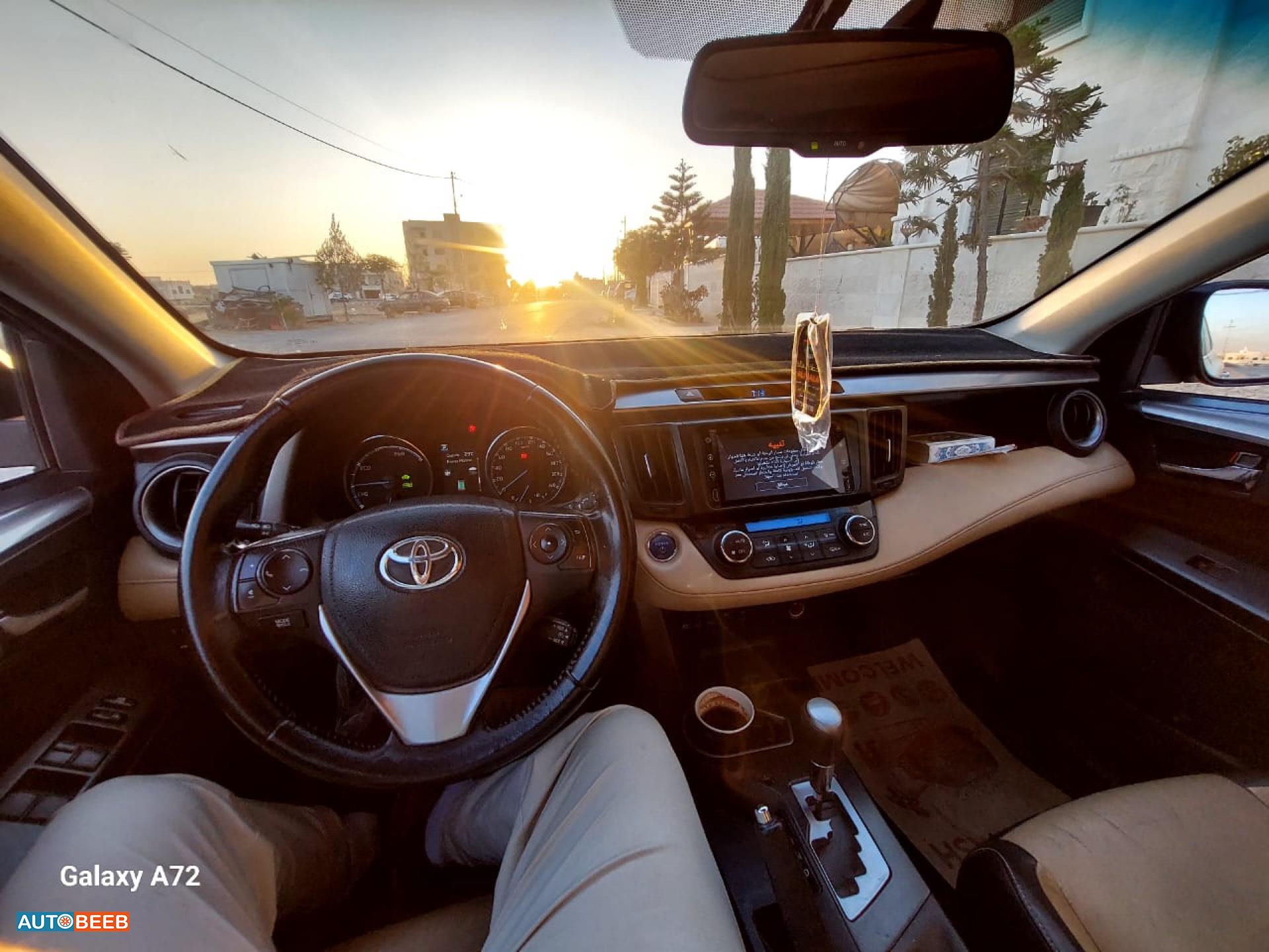 تويوتا راف فور 2017