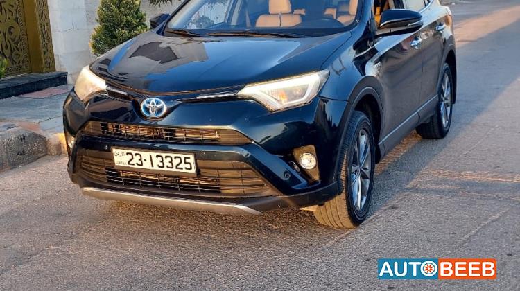 تويوتا راف فور 2017