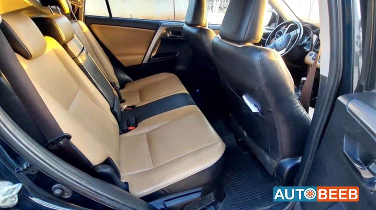 تويوتا راف فور 2017