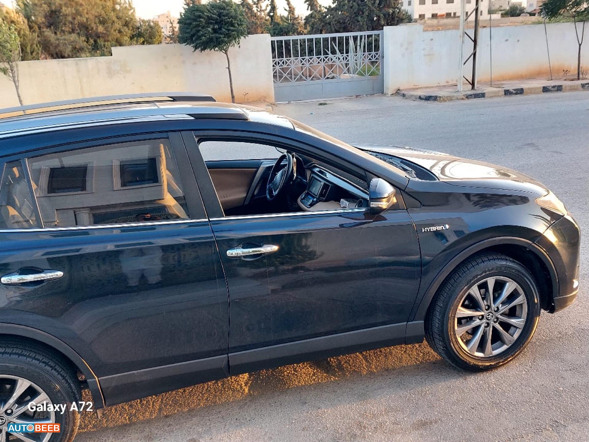 تويوتا راف فور 2017