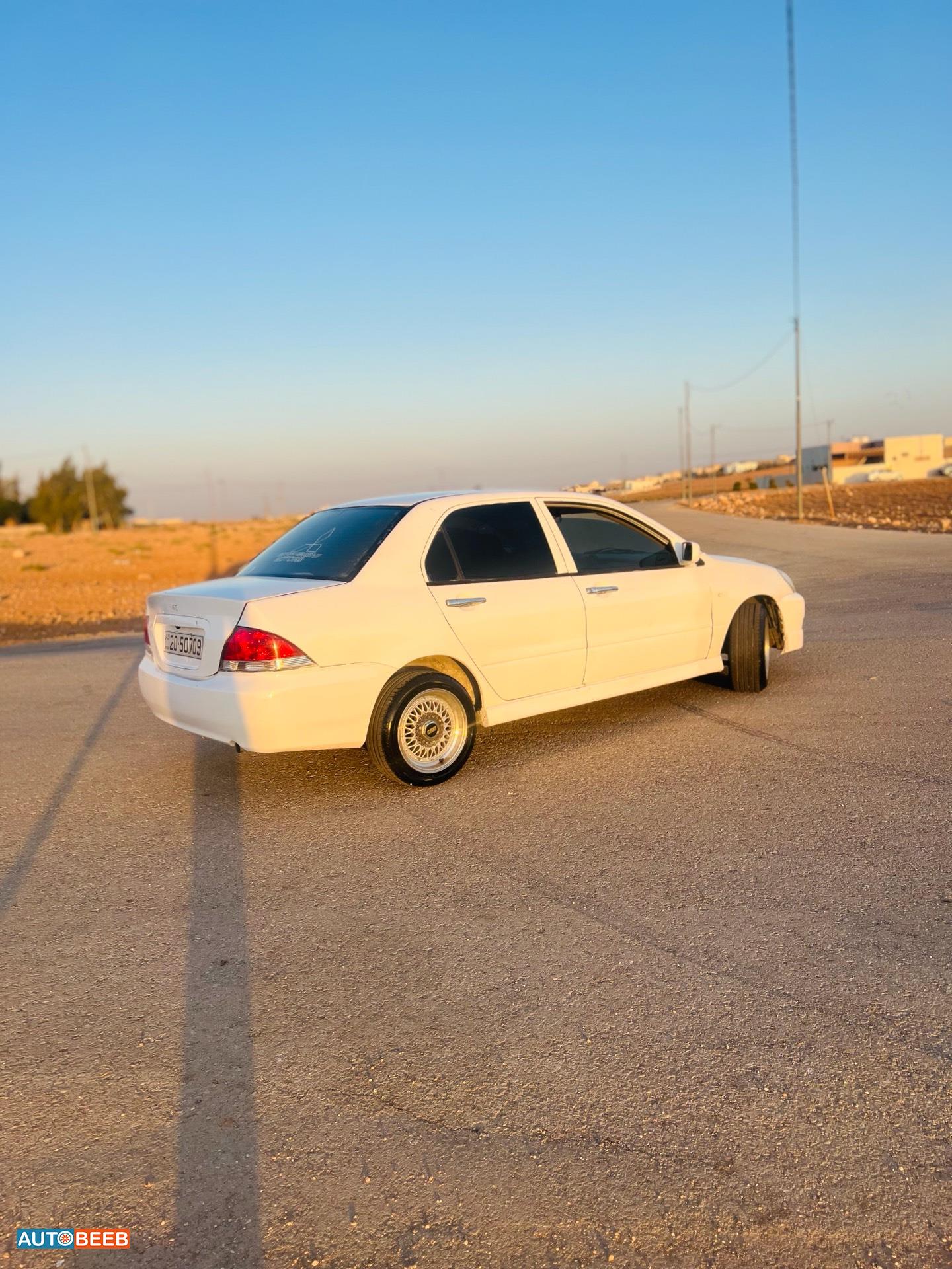 ميتسوبيشي لانسر 2005