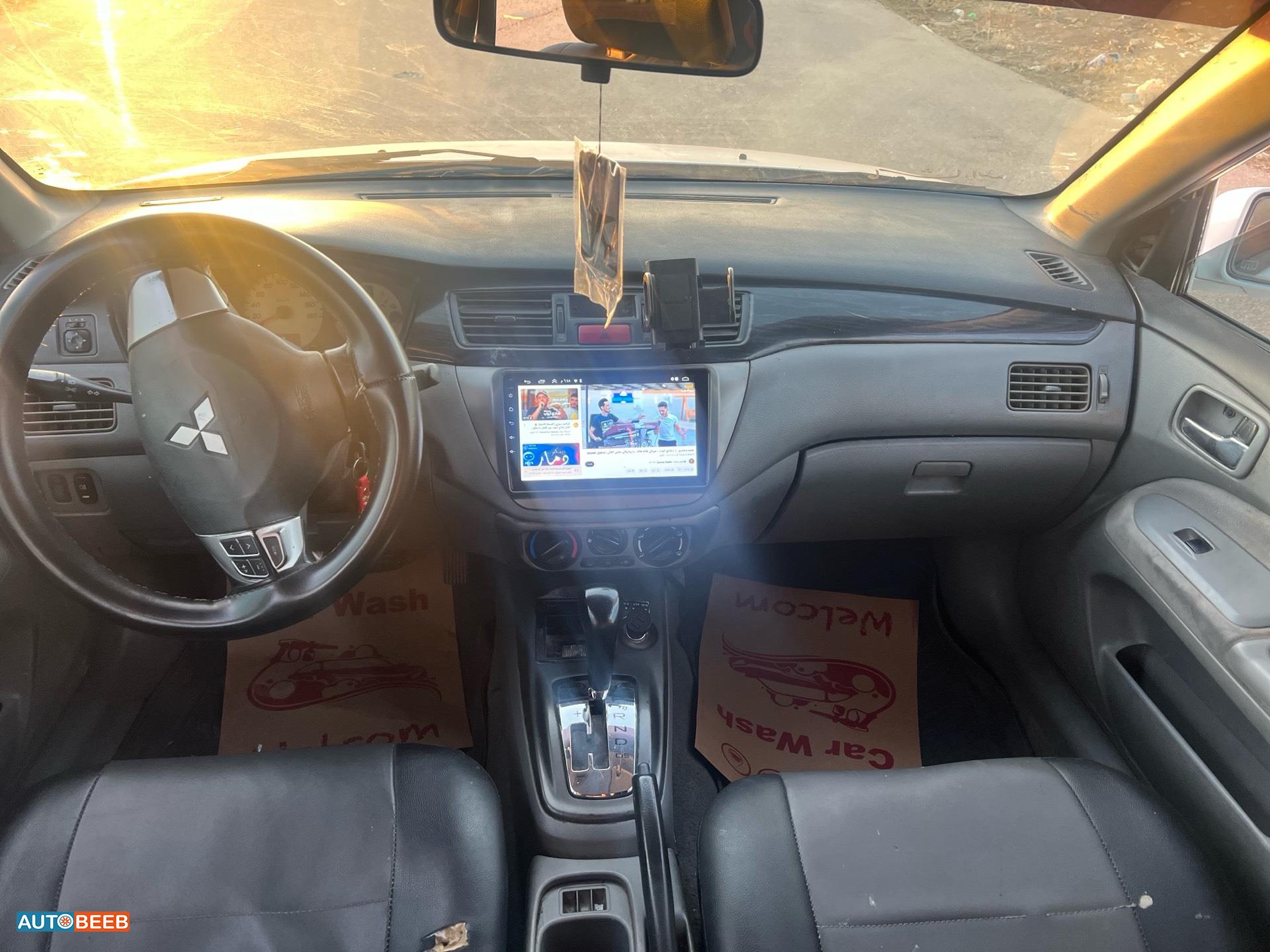 ميتسوبيشي لانسر 2005