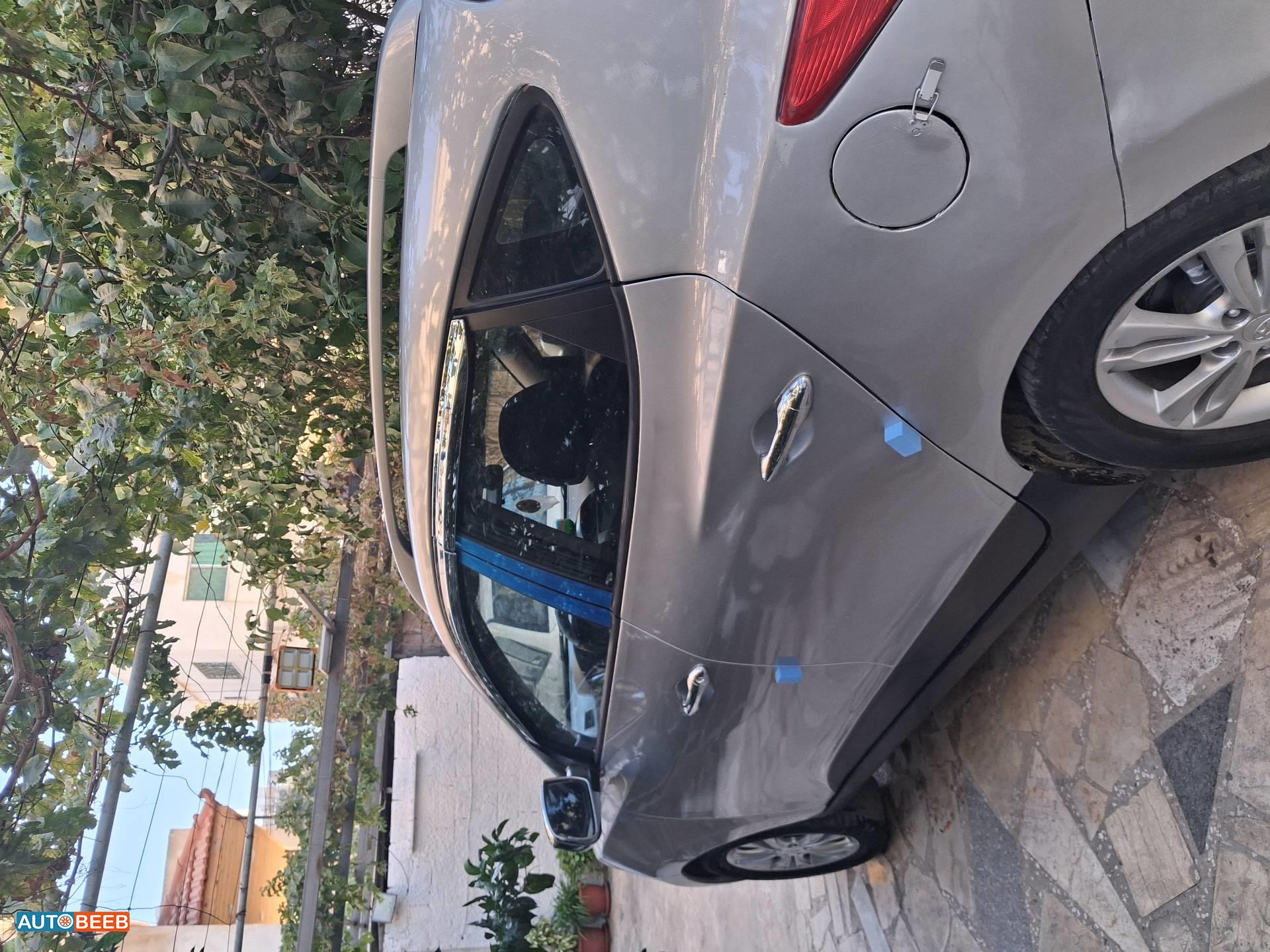 هيونداي توسان 2011