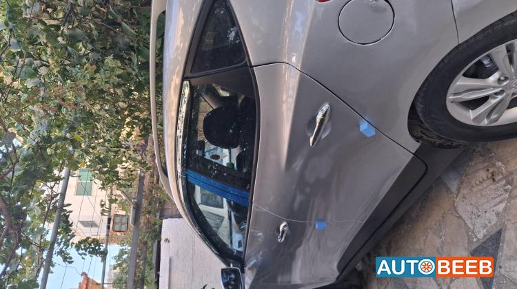 هيونداي توسان 2011