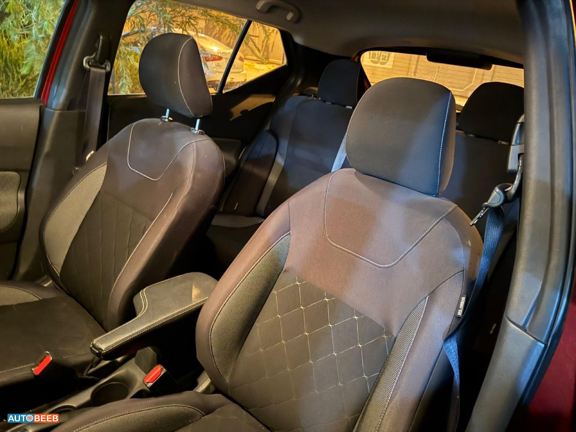 نيسان كيكس 2020