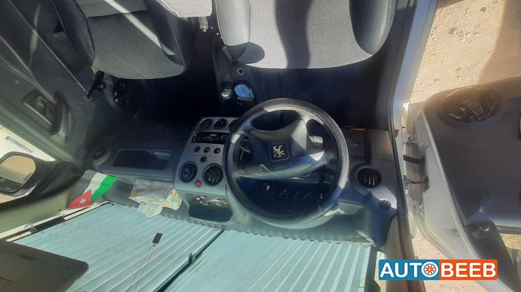 بيجو بارتنر 2012