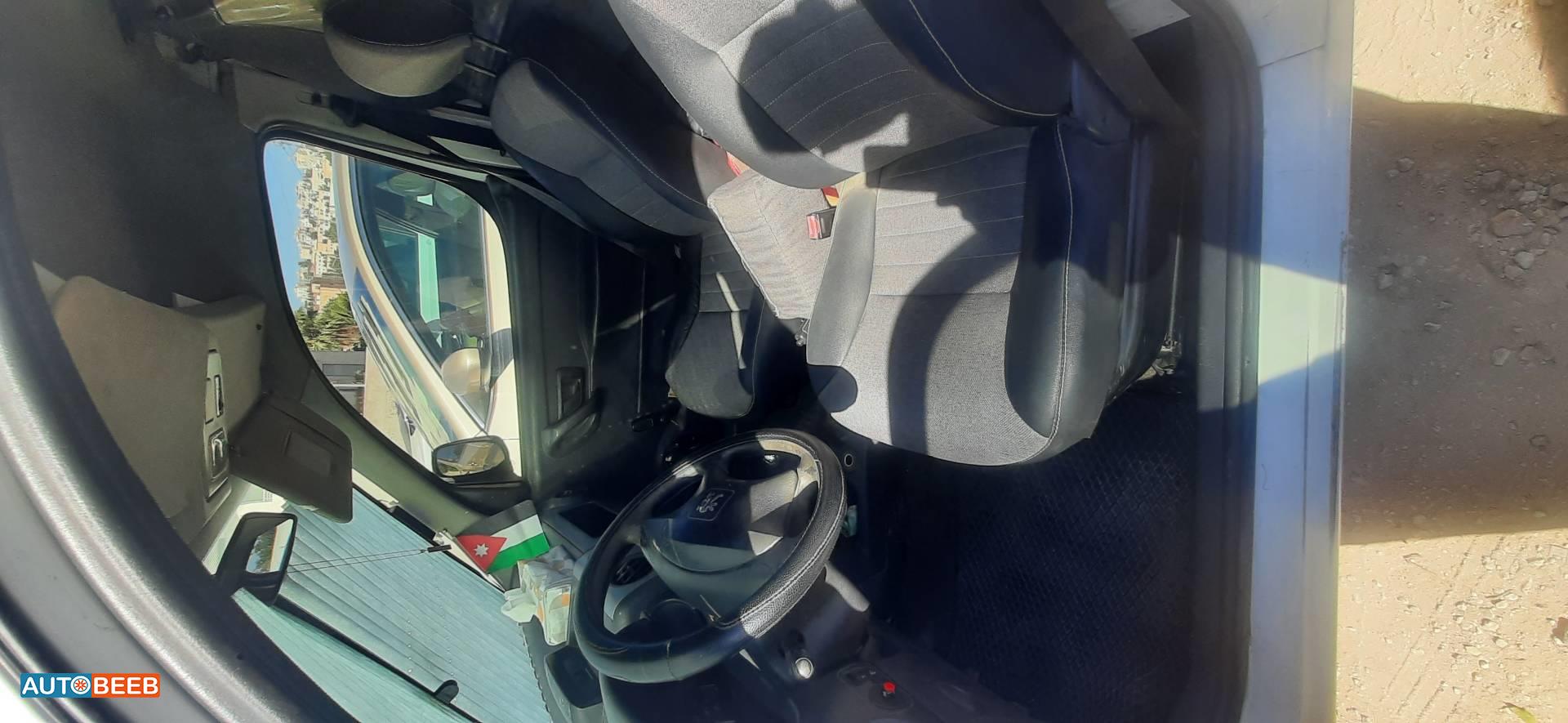 بيجو بارتنر 2012