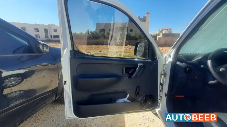 بيجو بارتنر 2012