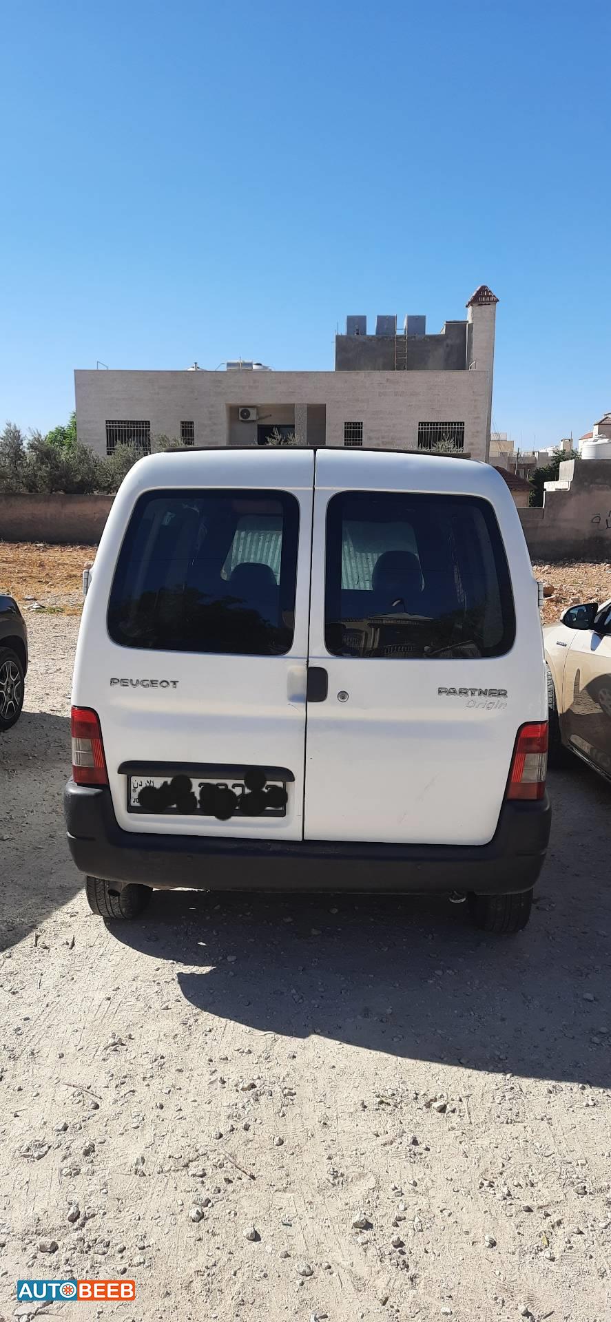 بيجو بارتنر 2012