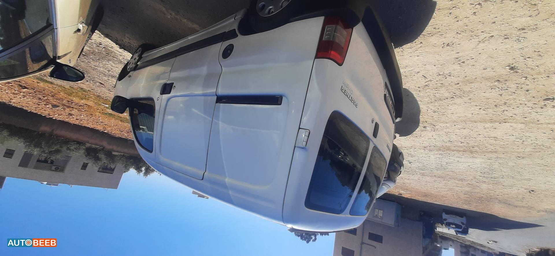 بيجو بارتنر 2012