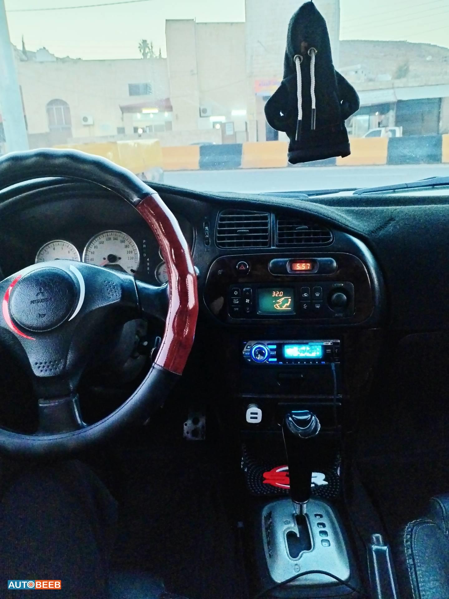 ميتسوبيشي لانسر 2000