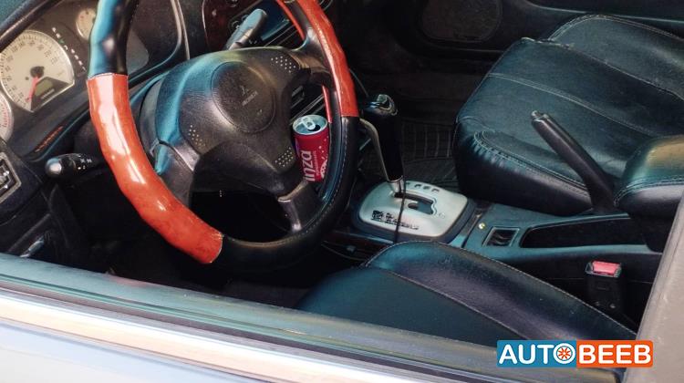 ميتسوبيشي لانسر 2000