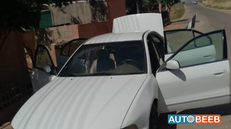 Mitsubishi Galant 2000