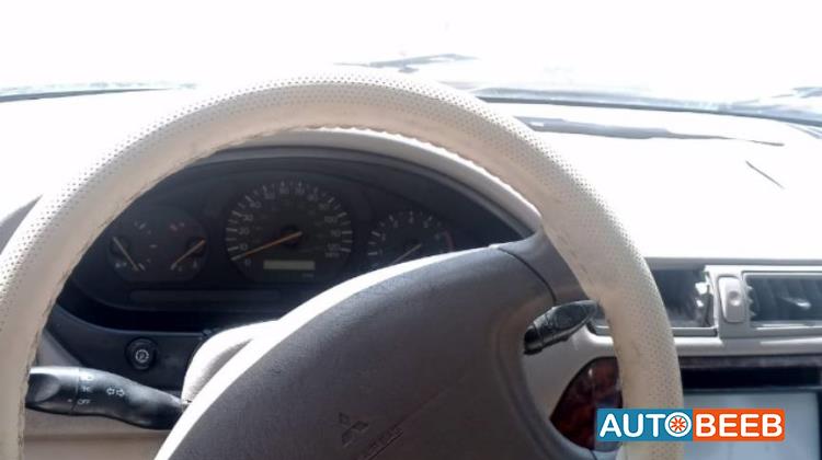 Mitsubishi Galant 2000