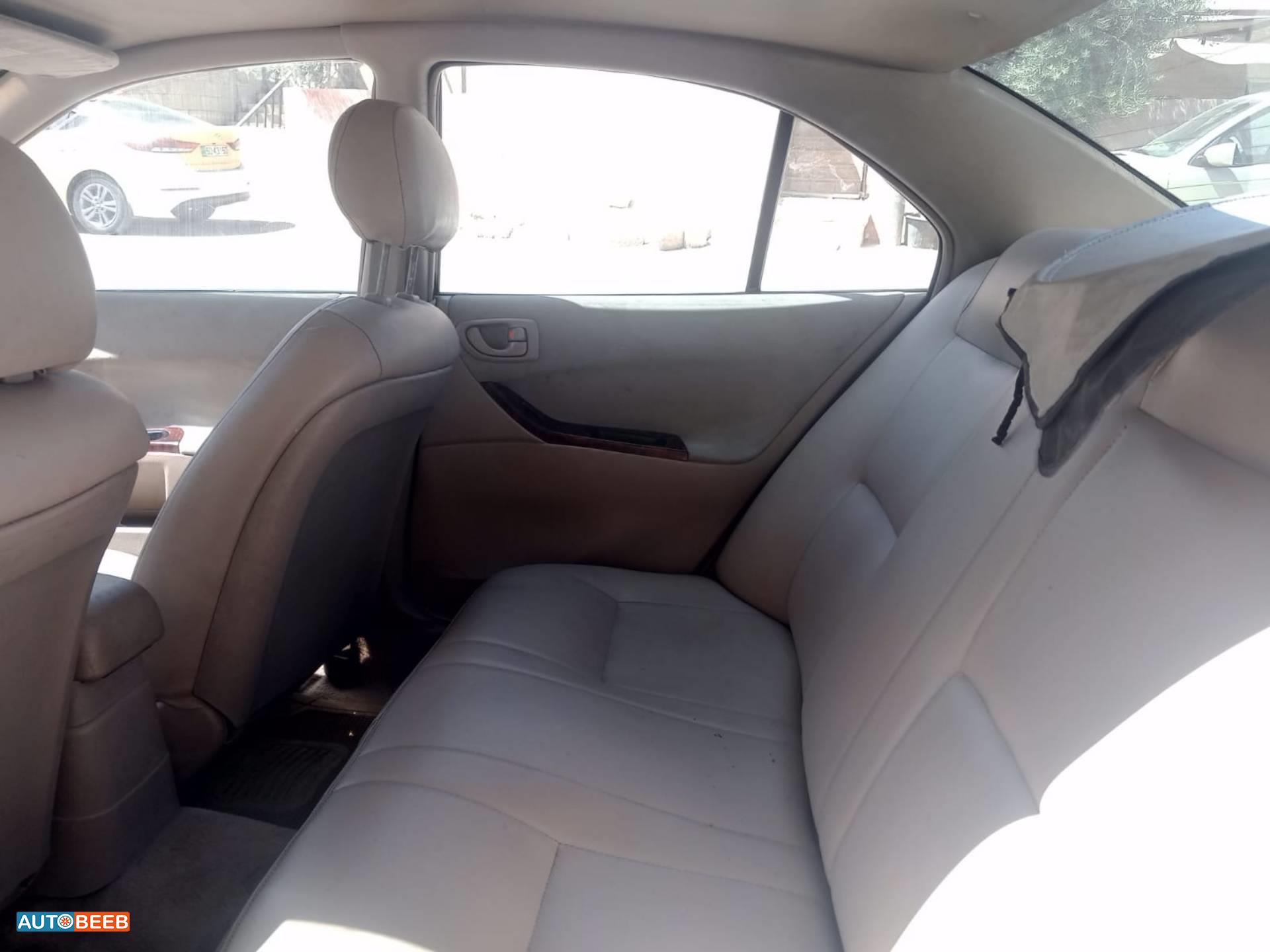 Mitsubishi Galant 2000