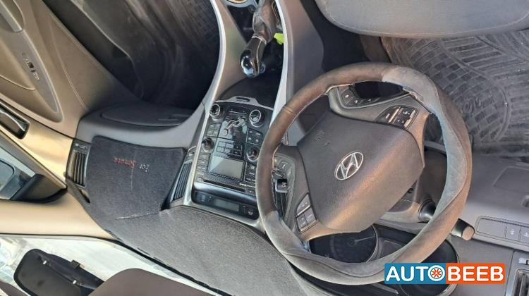 Hyundai Sonata 2013