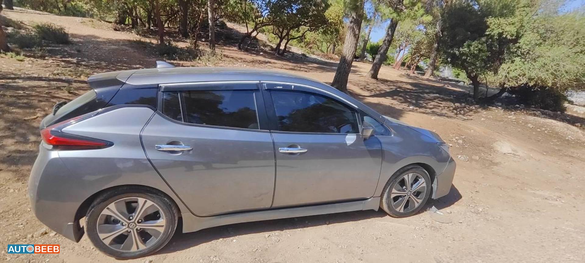 نيسان ليف 2022