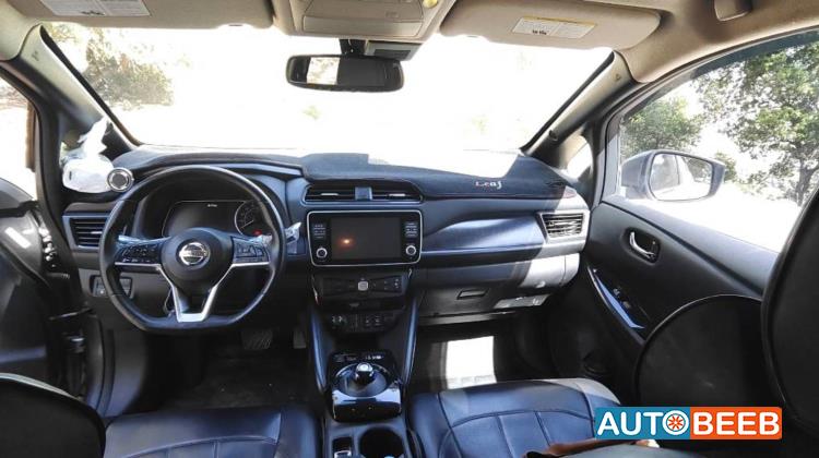 نيسان ليف 2022