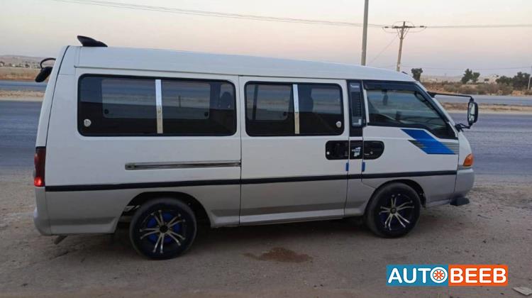Minibus Hyundai 2002