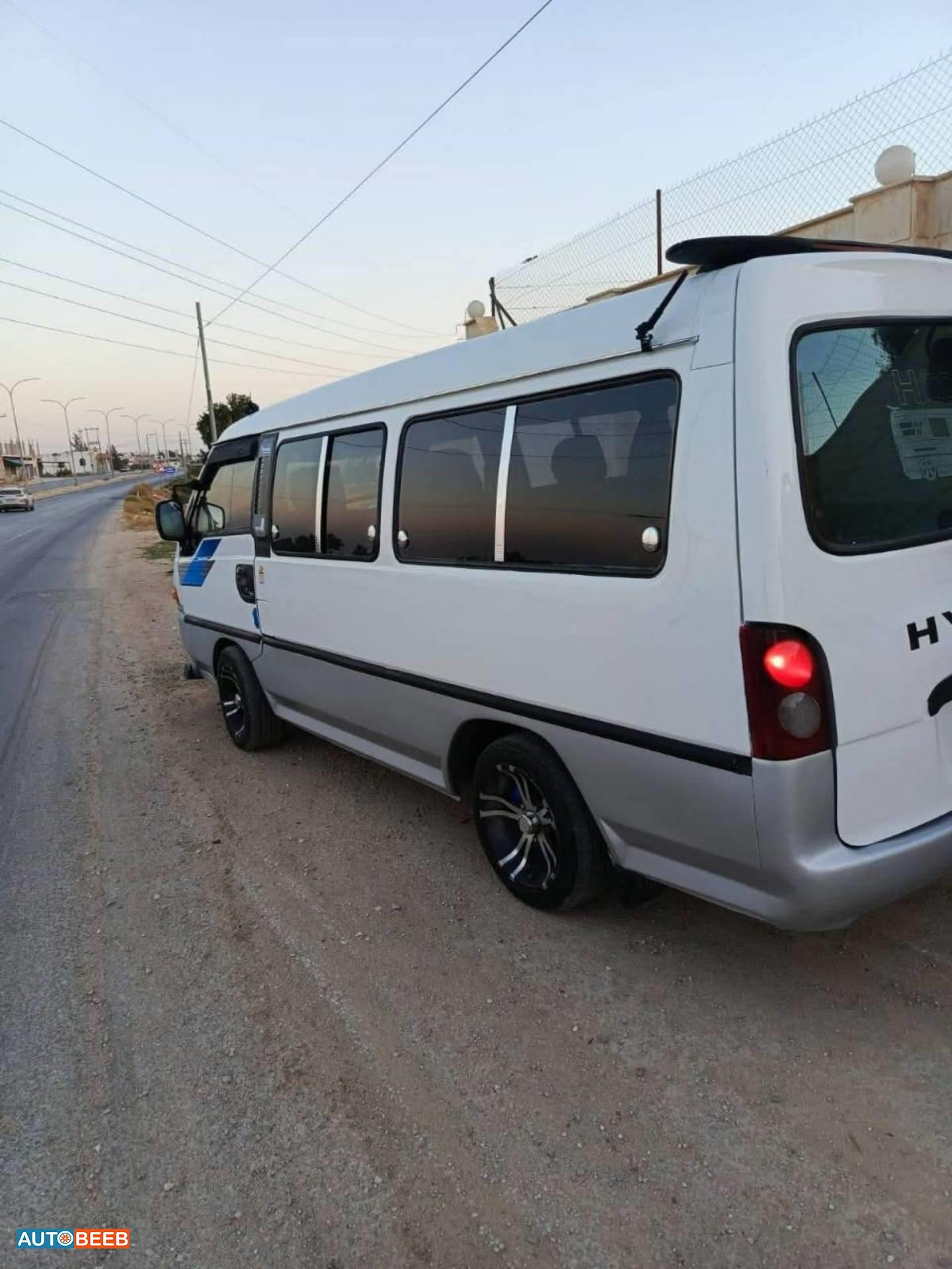 Minibus Hyundai 2002