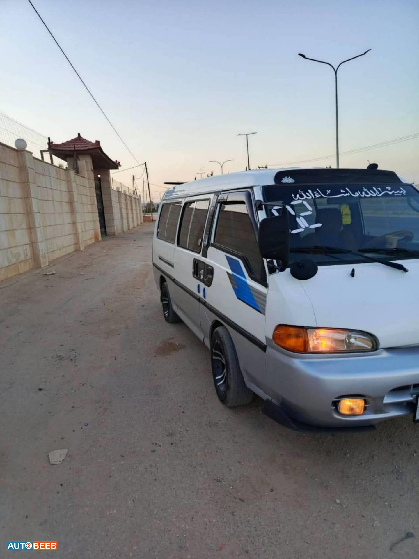 Minibus Hyundai 2002