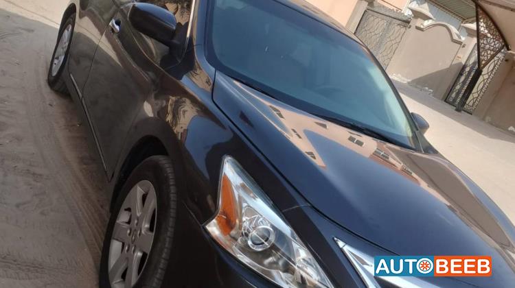 نيسان التيما 2013