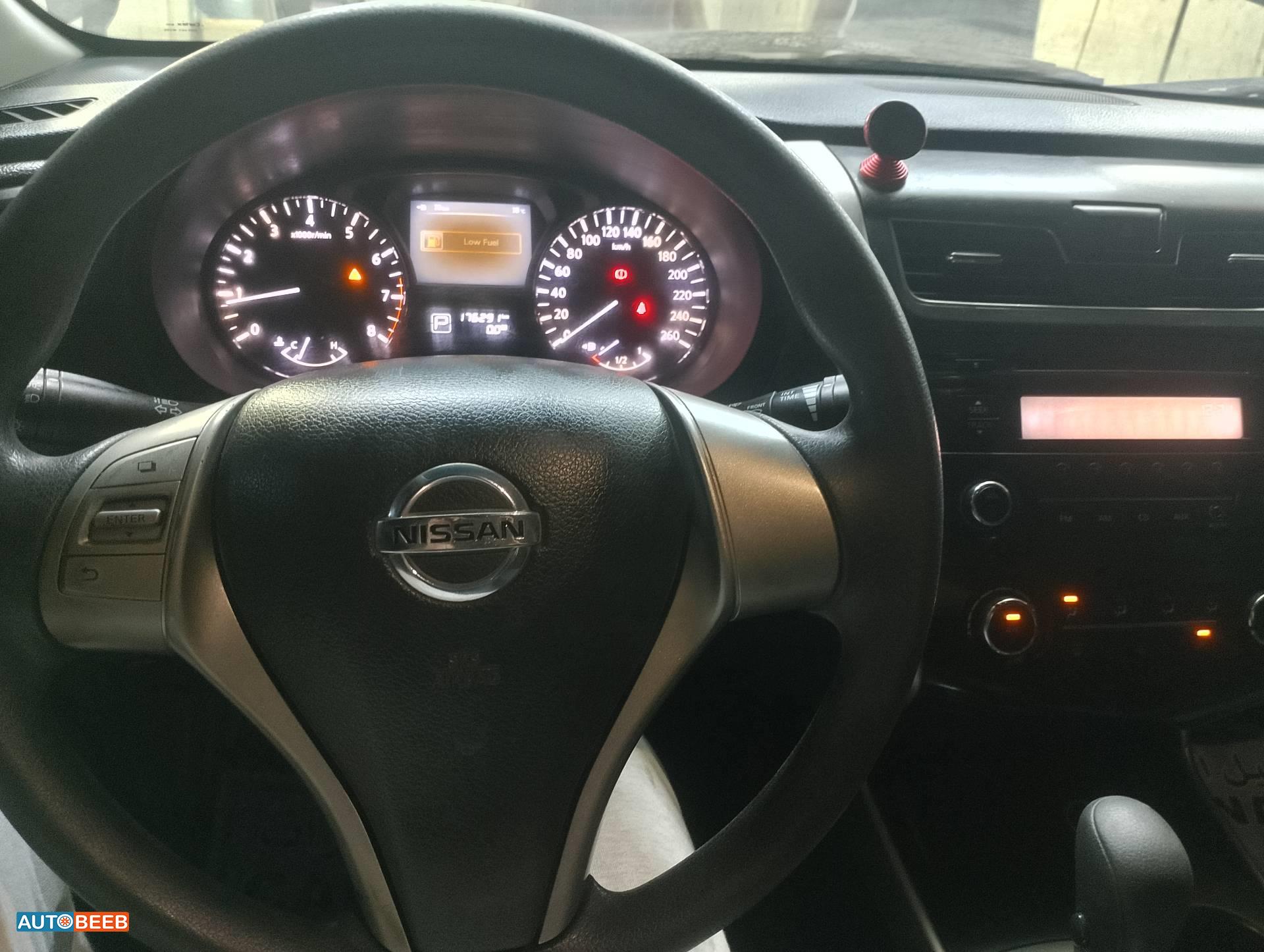 نيسان التيما 2013