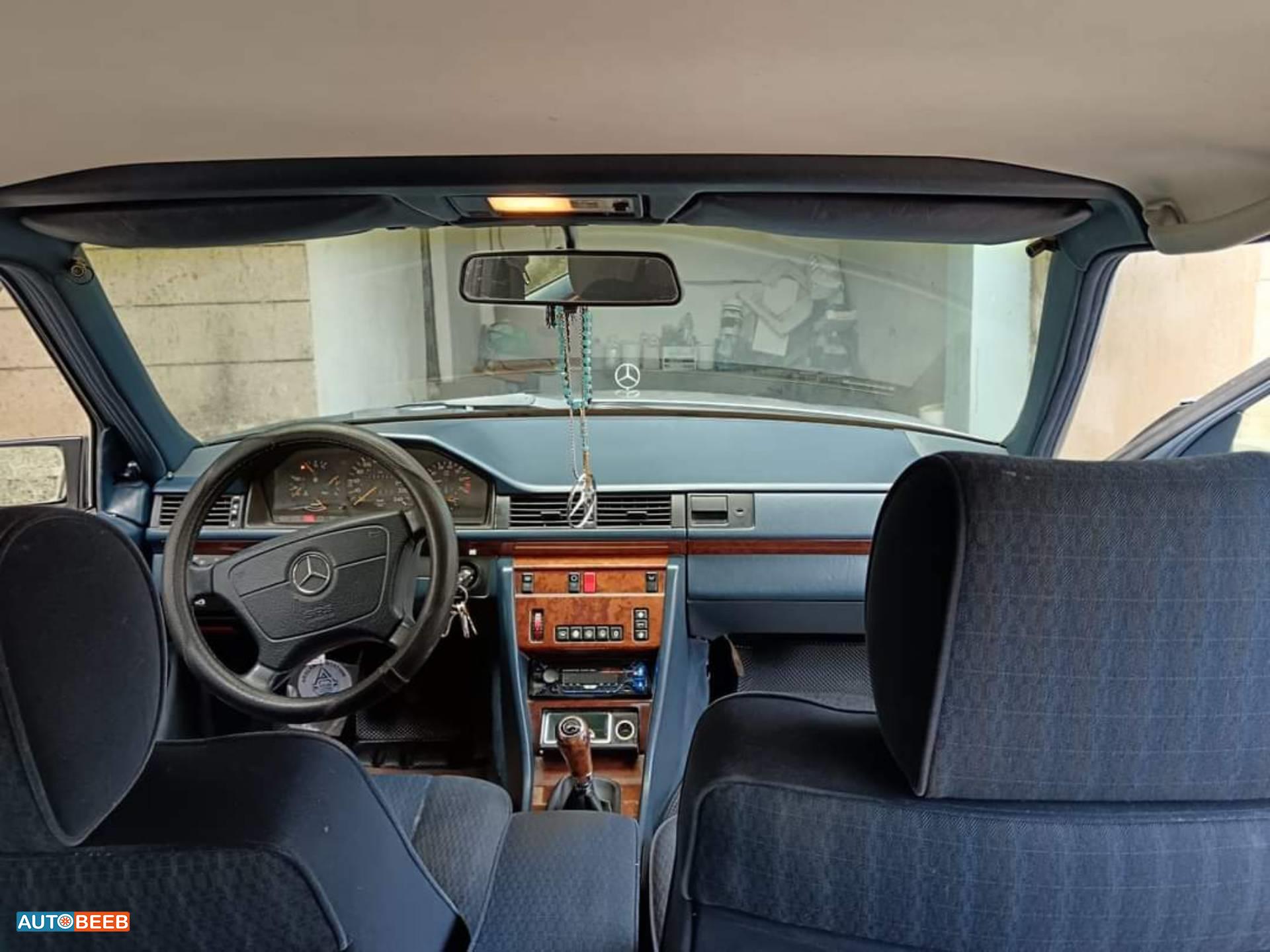 مرسيدس بنز E200 1993