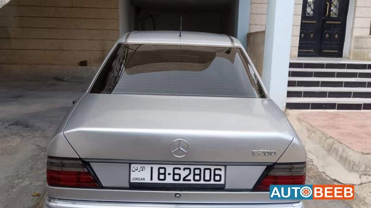 مرسيدس بنز E200 1993