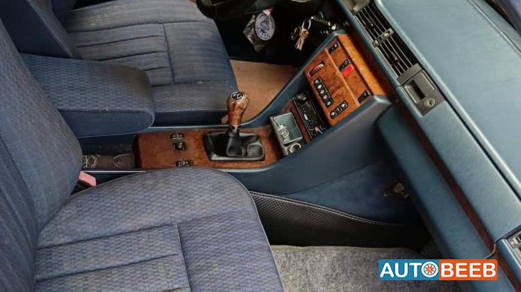 مرسيدس بنز E200 1993