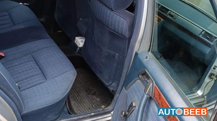 مرسيدس بنز E200 1993