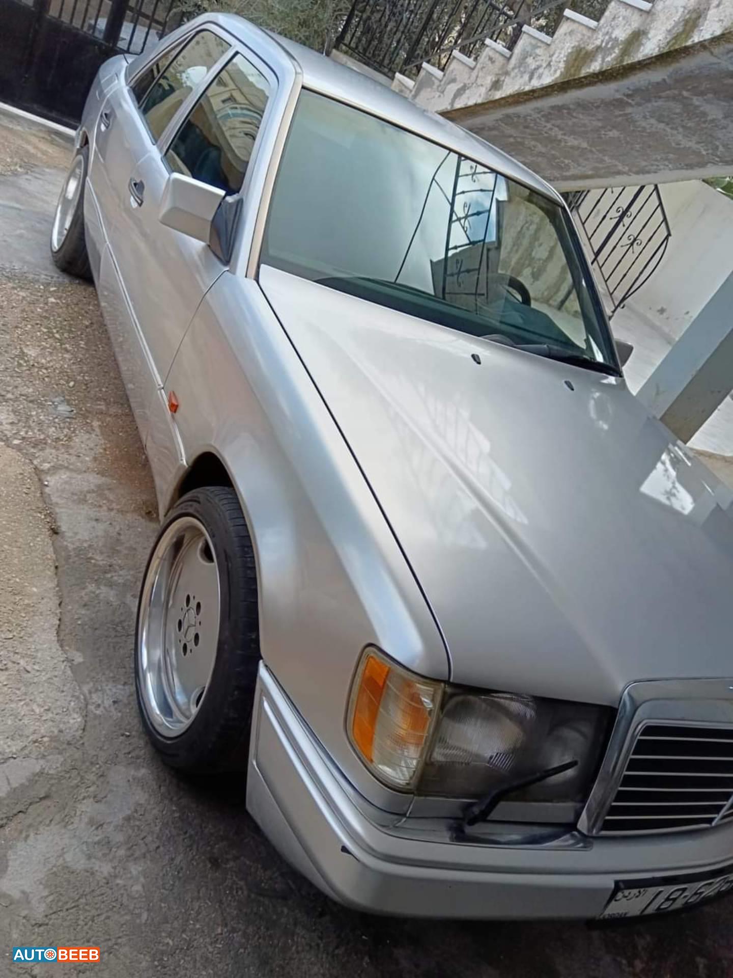 مرسيدس بنز E200 1993