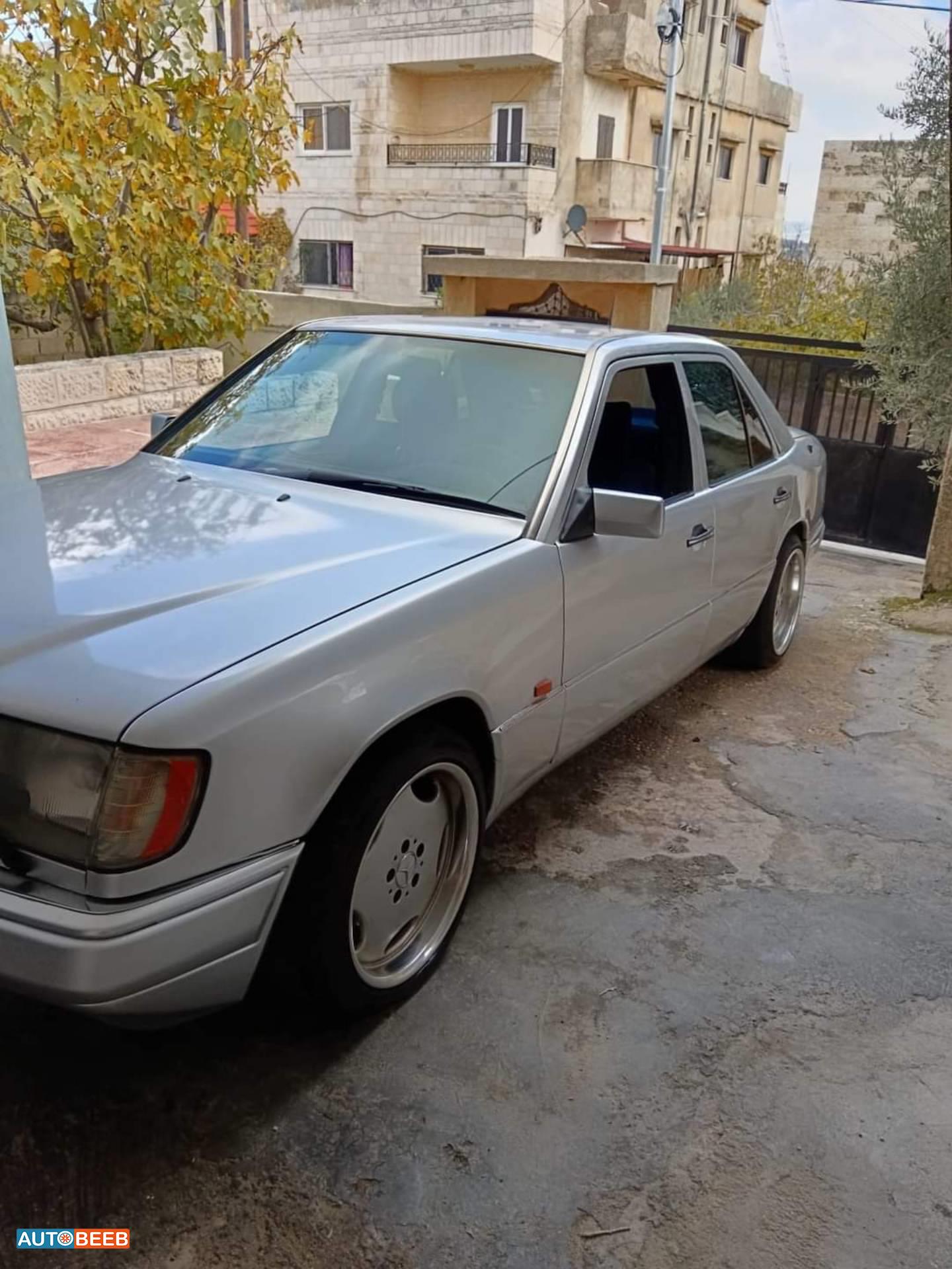 مرسيدس بنز E200 1993