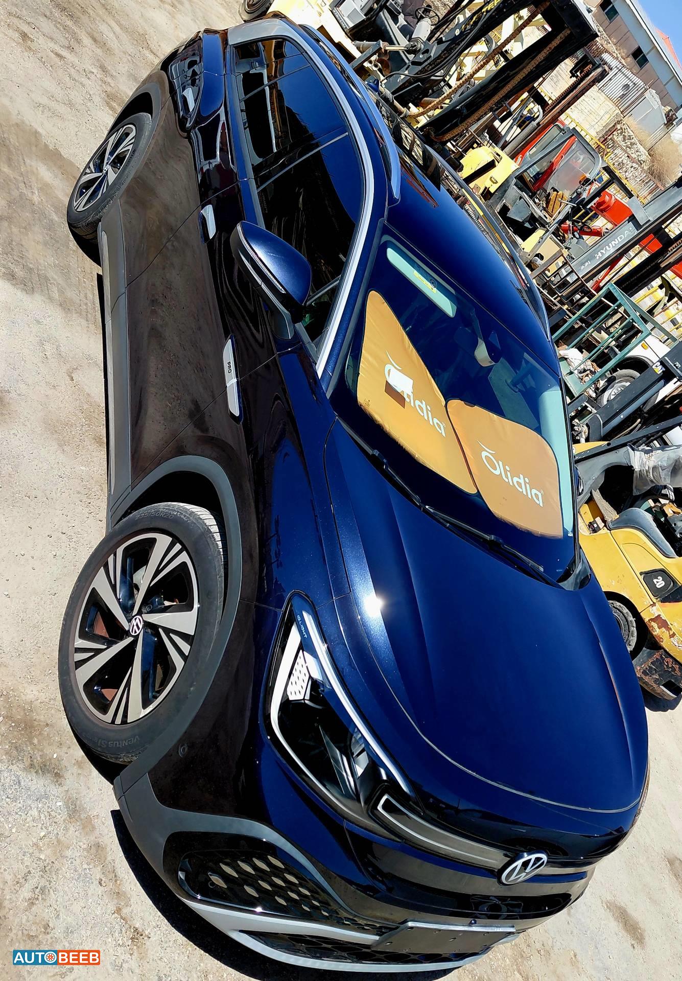 Volkswagen ID.6 2022