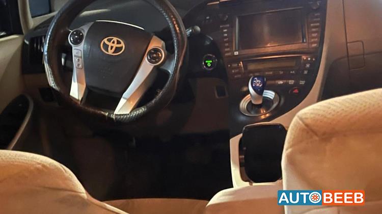 تويوتا بريوس 2011