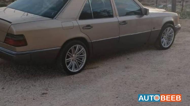 مرسيدس بنز E200 1992