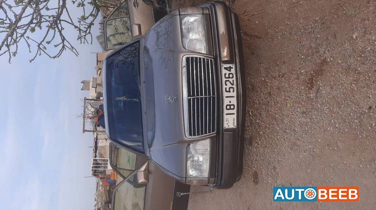 مرسيدس بنز E200 1992