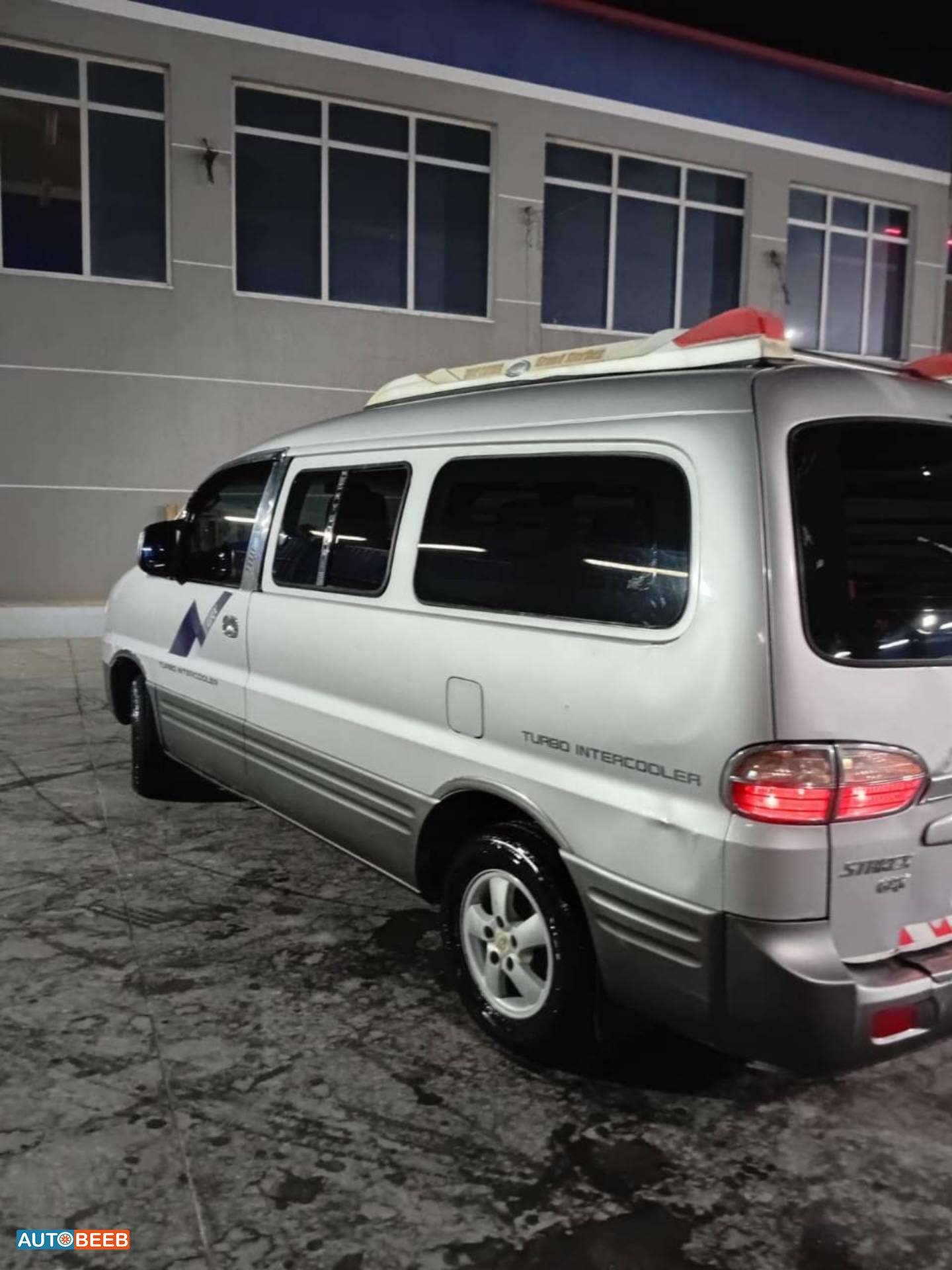 ميني باص هيونداي 2006