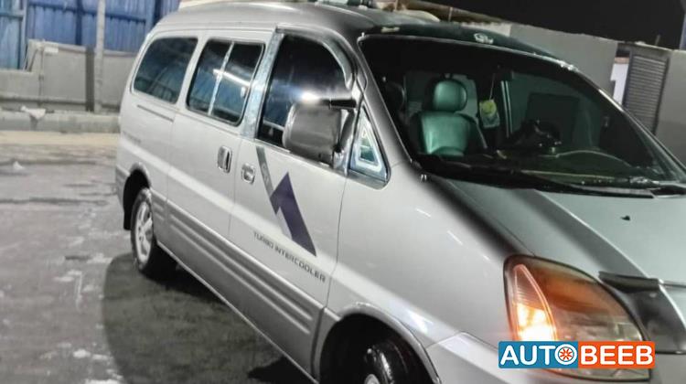 ميني باص هيونداي 2006