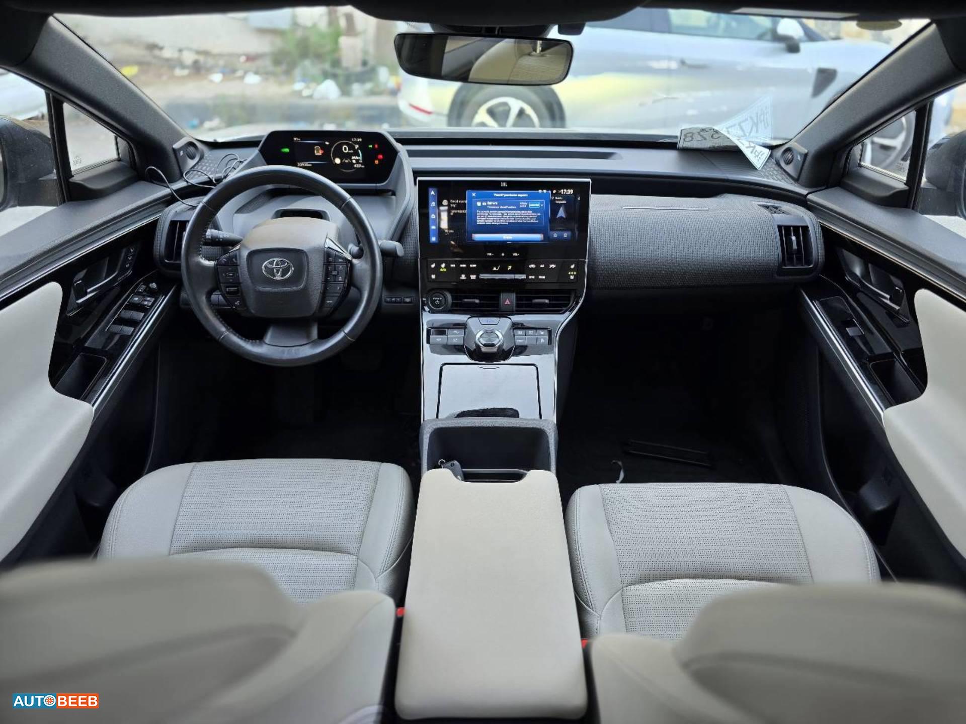 تويوتا bZ4X 2022