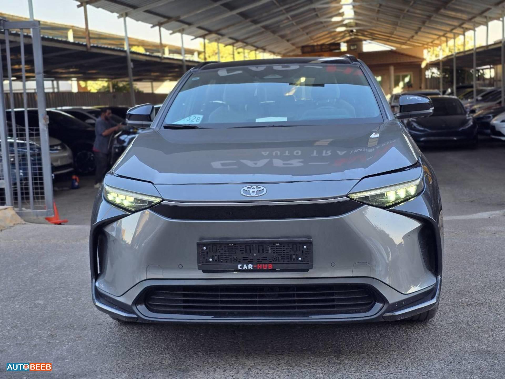 تويوتا bZ4X 2022