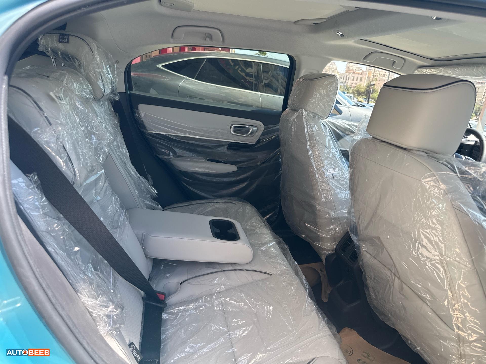 هوندا e:NS1 2023