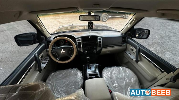 Mitsubishi Pajero 2016