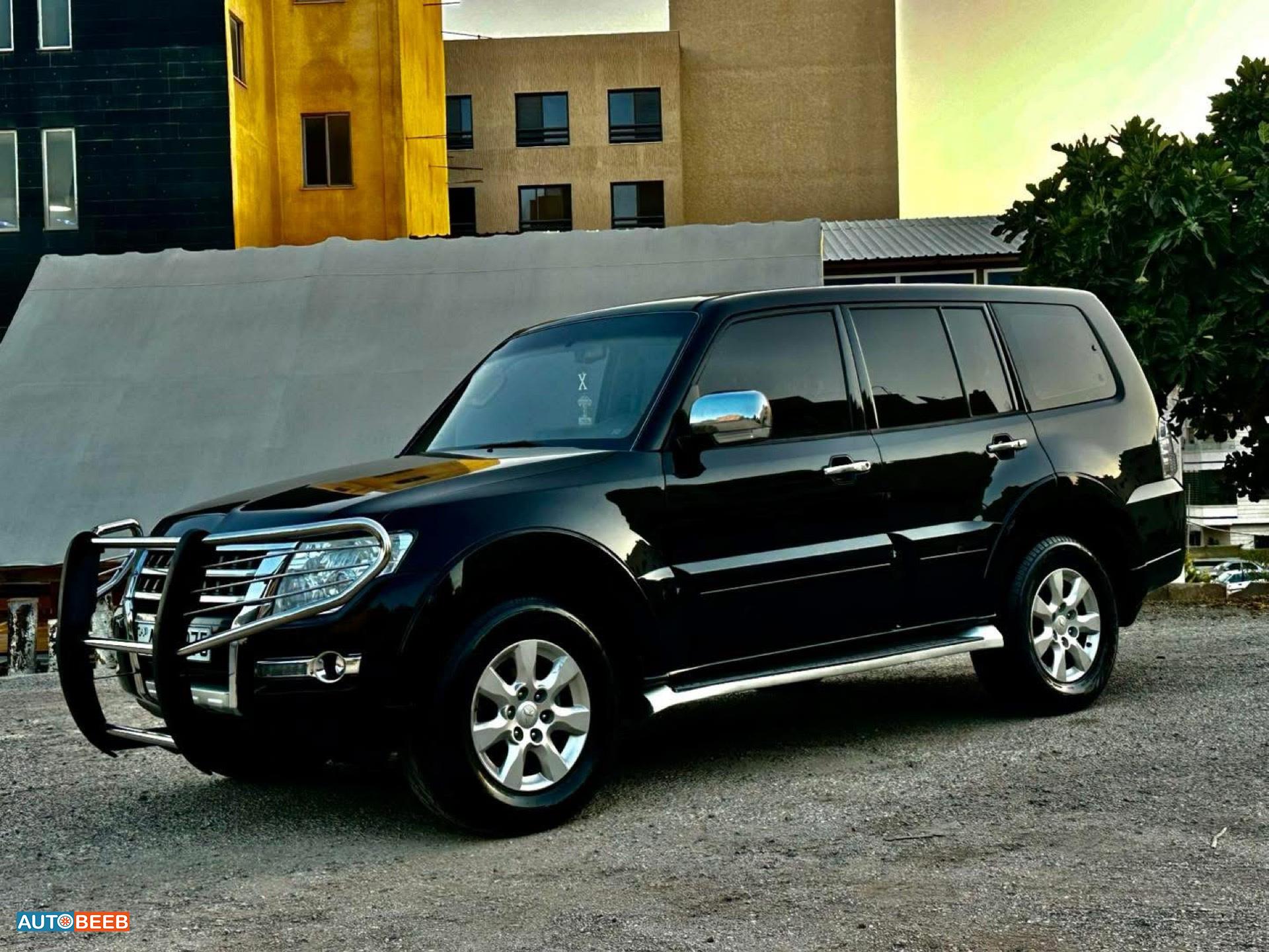 Mitsubishi Pajero 2016