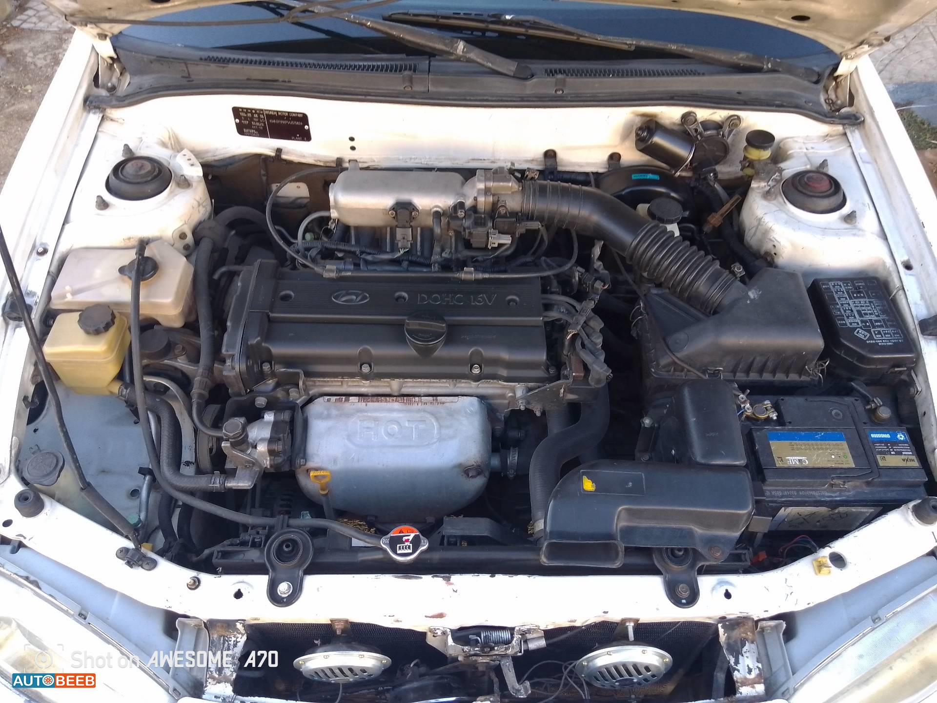 هيونداي افانتي 1997