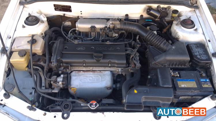 هيونداي افانتي 1997