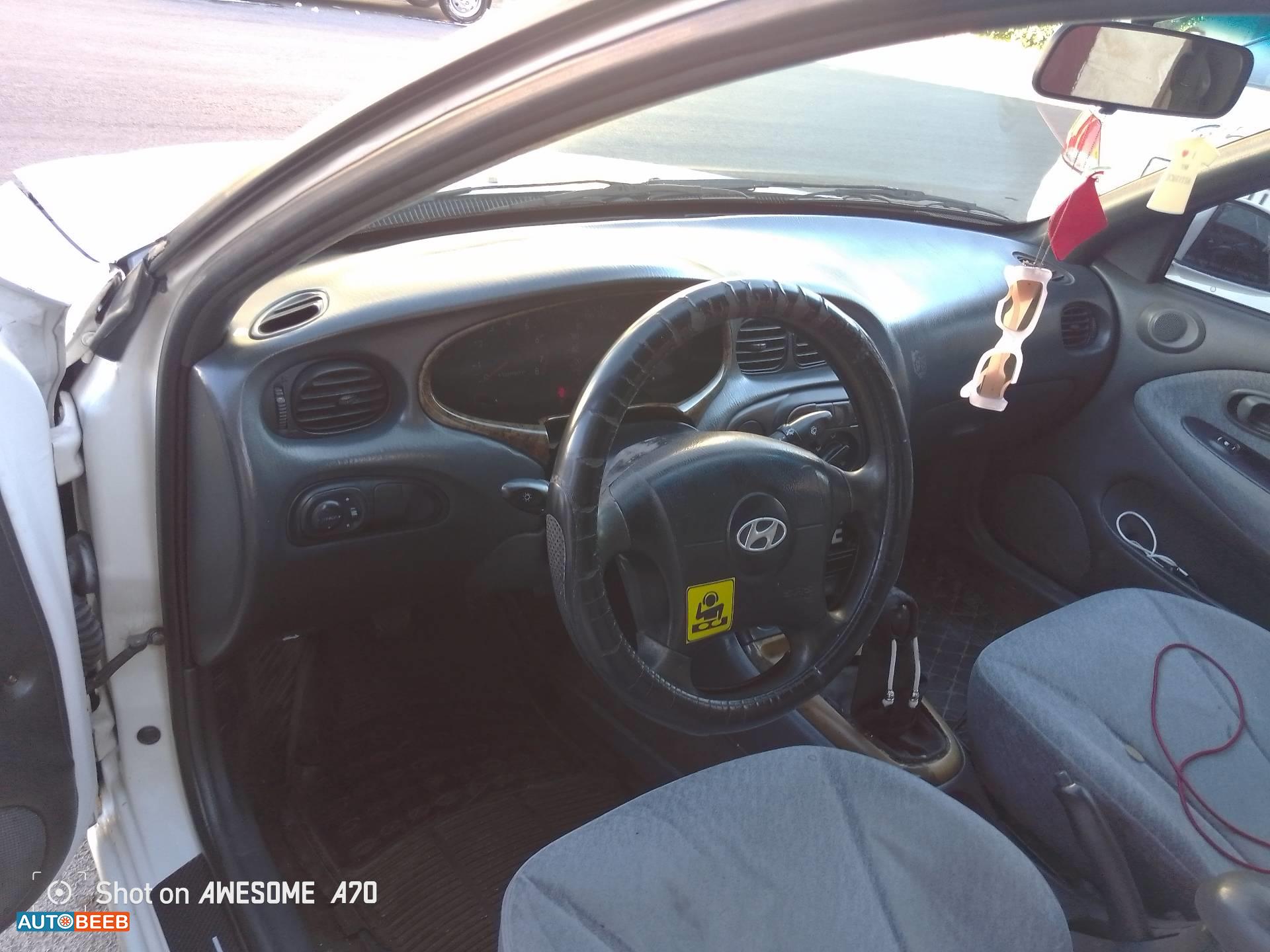 هيونداي افانتي 1997