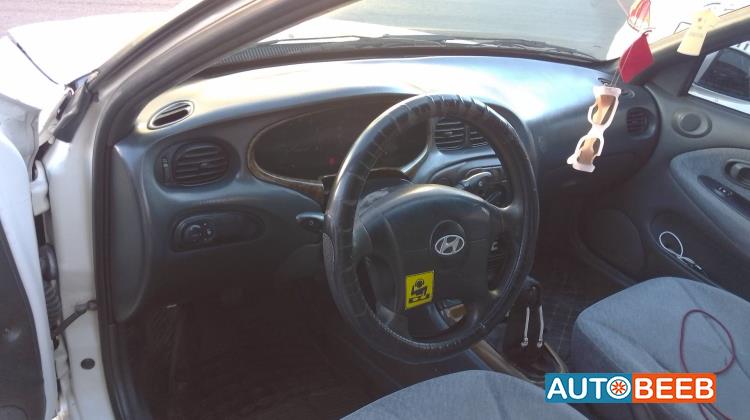 هيونداي افانتي 1997