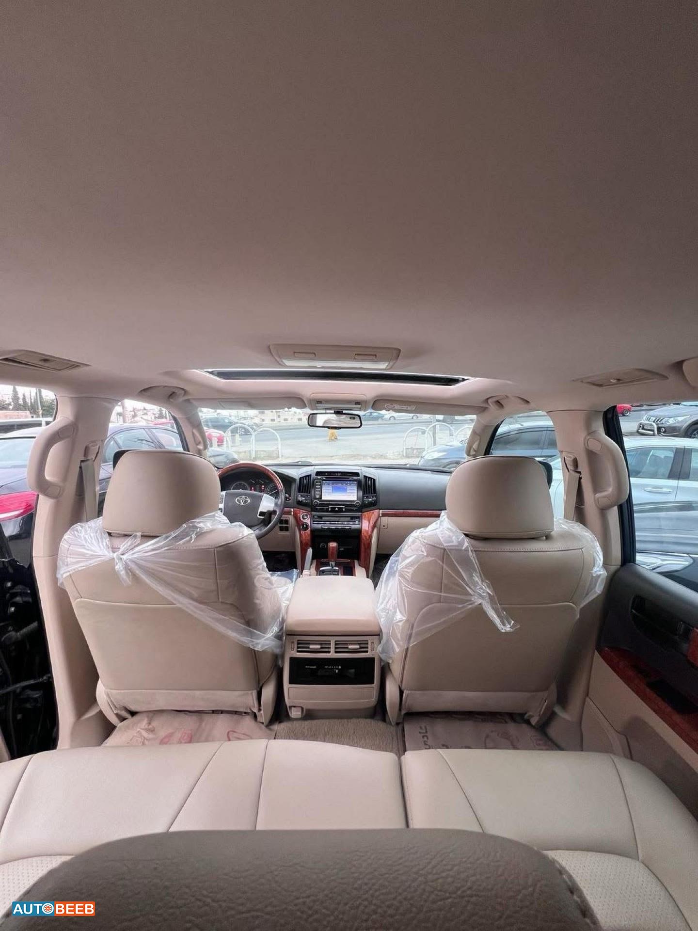 Toyota Land Cruiser 2014