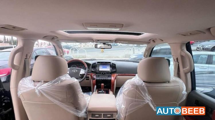 Toyota Land Cruiser 2014